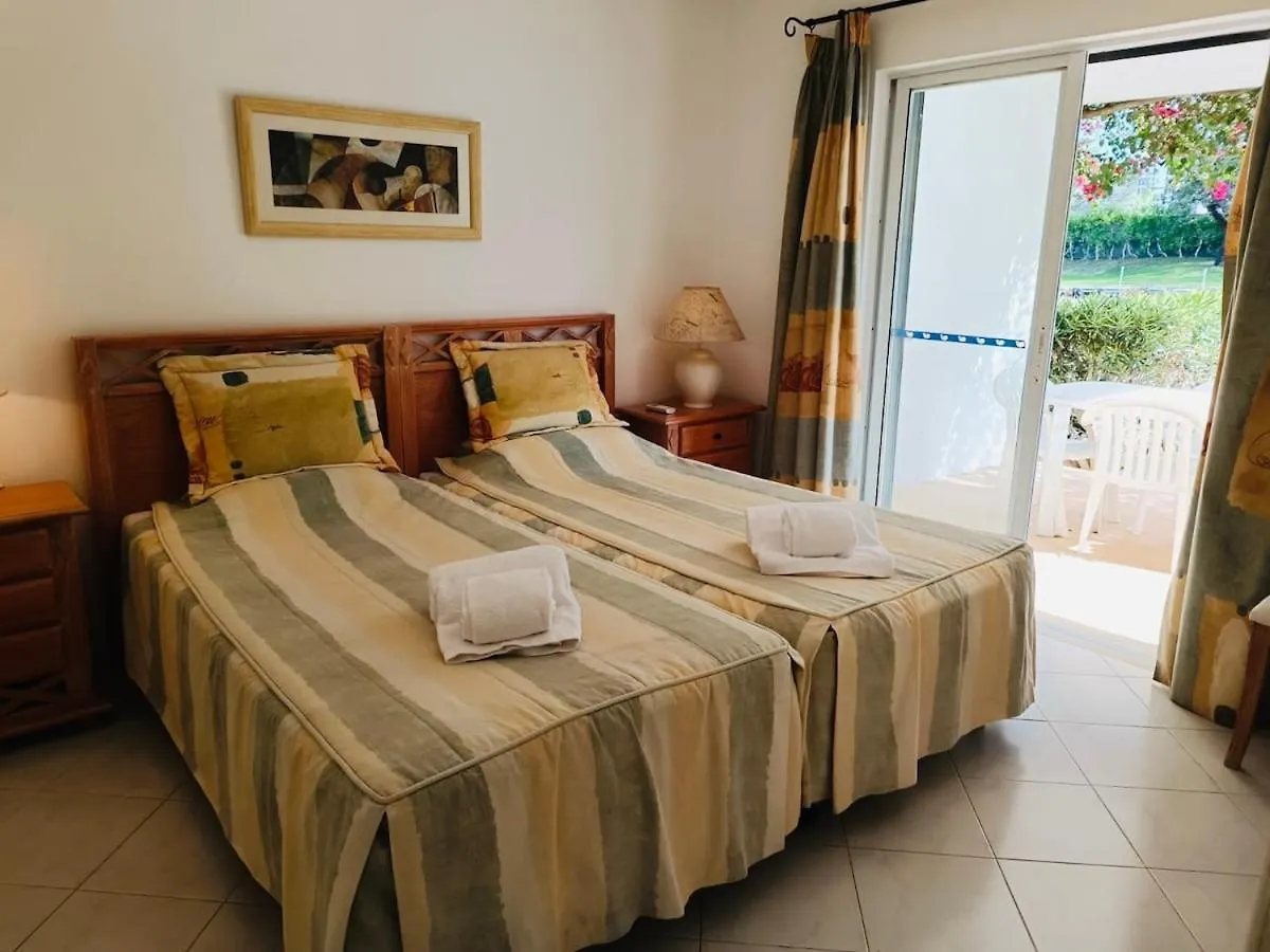 Balaia Golf Village T2 A 10 Minutos Da Praia Olhos de Agua  Apartment Olhos de Agua (Albufeira)